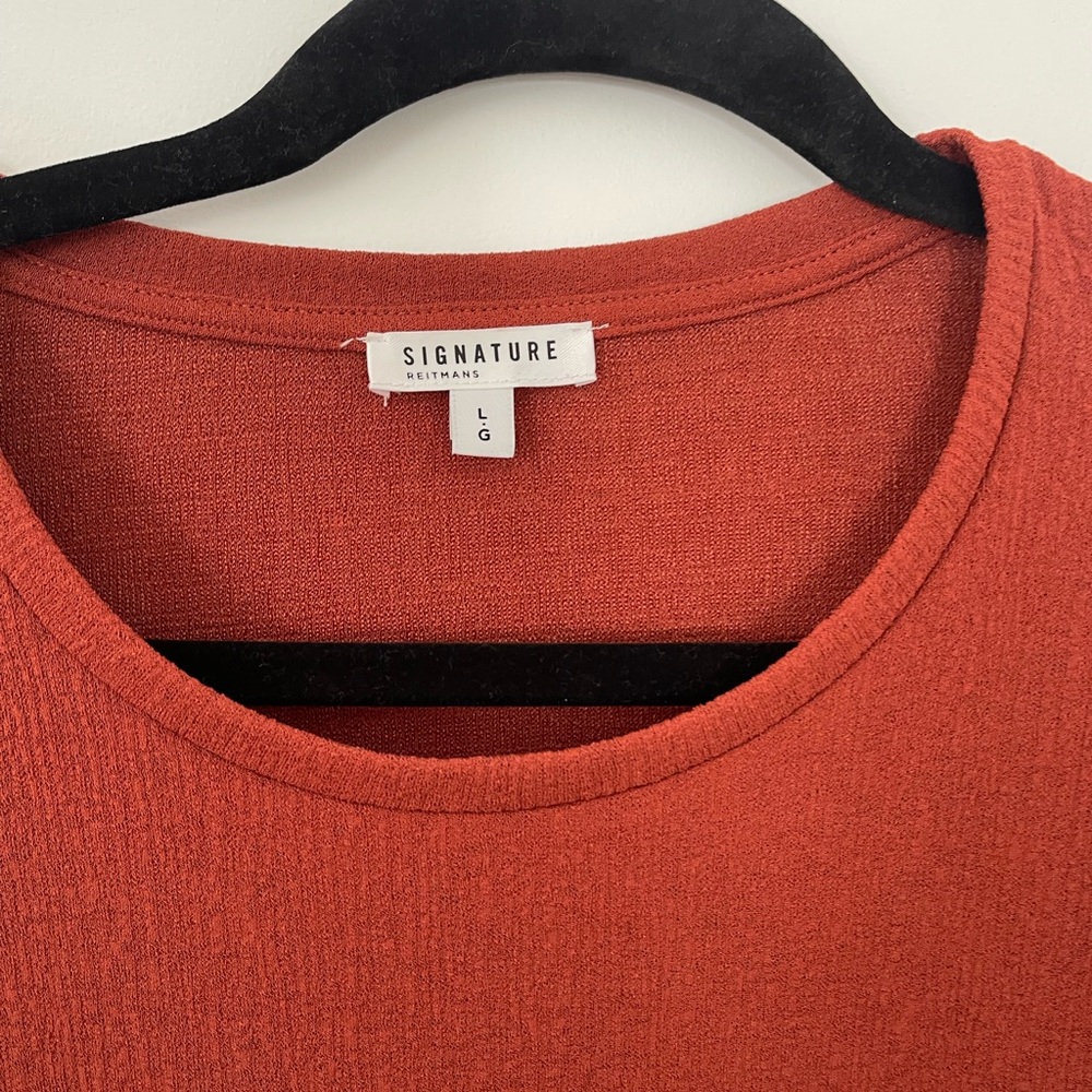 Reitmans Terracotta Blouse with Pleated Sleeves - Picture 3 of 3